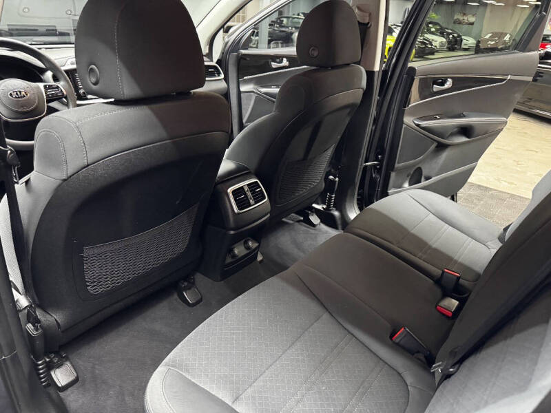 2020 Kia Sorento LX V6