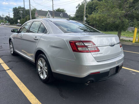 2013 Ford Taurus SEL