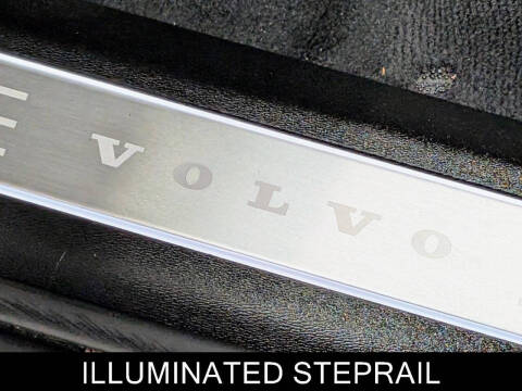 2025 Volvo XC90 B5 Plus Bright Theme 7P