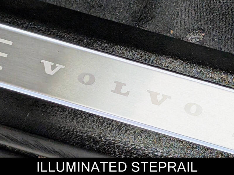 2025 Volvo XC90 B5 Plus Bright Theme 7P