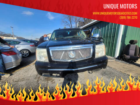 2004 Cadillac Escalade ESV for sale at Unique Motors in Rock Island IL