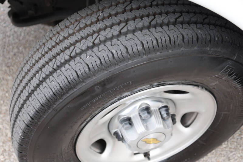 2025 Chevrolet Express LT 3500