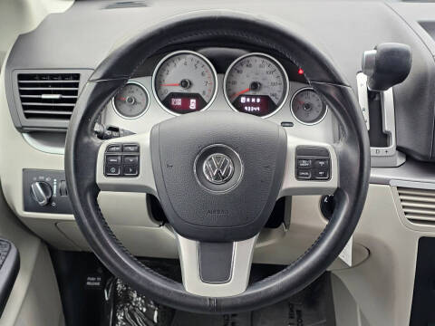 2012 Volkswagen Routan