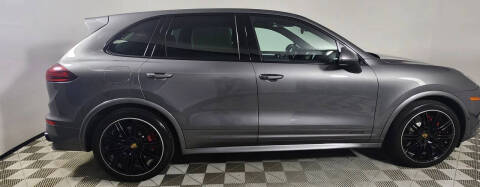 2016 Porsche Cayenne GTS