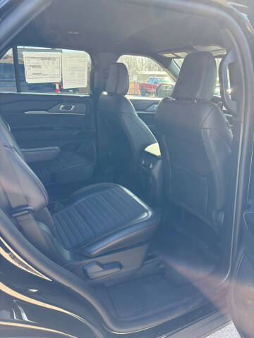 2025 Ford Explorer ST-Line