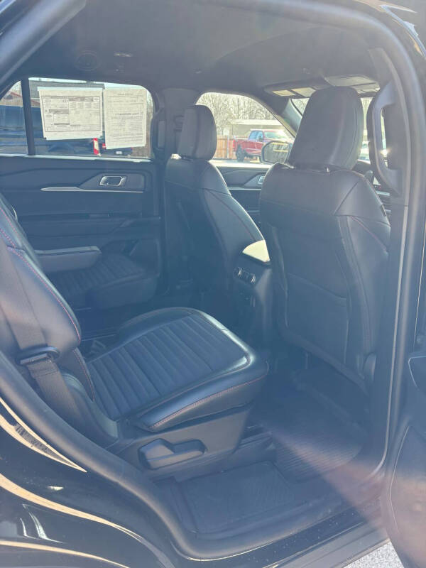 2025 Ford Explorer ST-Line