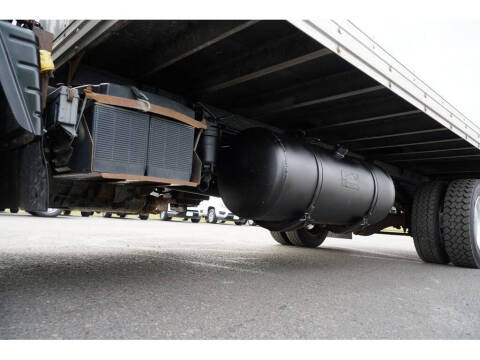 2015 Mitsubishi Fuso FE180