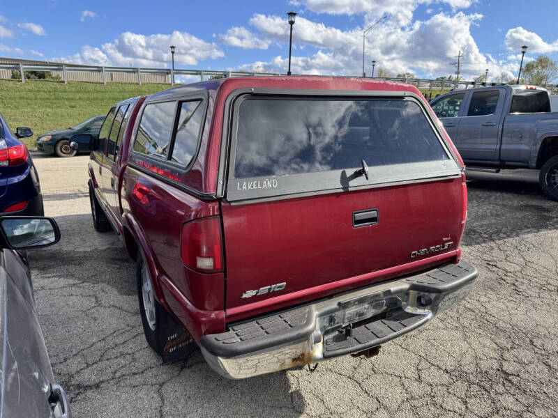 2002 Chevrolet S-10 LS photo 7