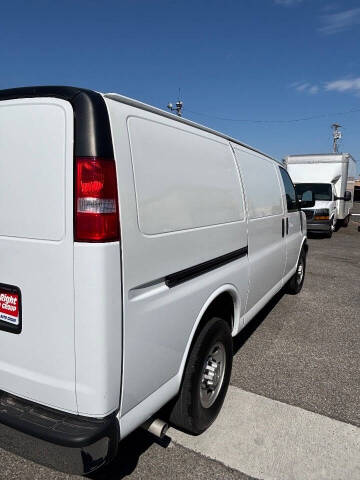 2022 Chevrolet Express 2500