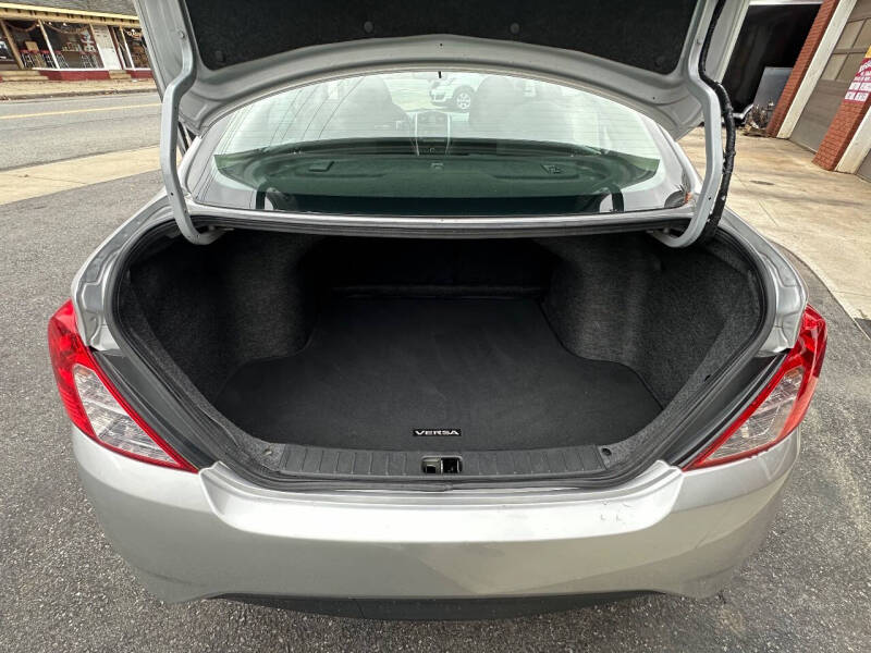 2019 Nissan Versa SV