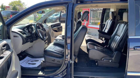 2014 Chrysler Town and Country Touring