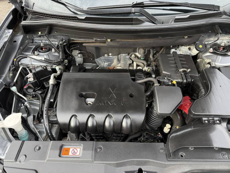 2016 Mitsubishi Outlander SE