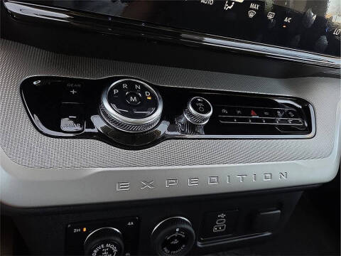 2025 Ford Expedition XL SSV