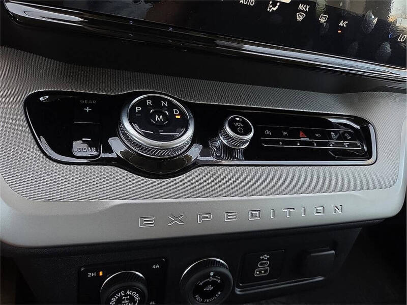 2025 Ford Expedition XL SSV