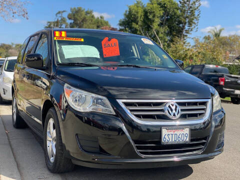 2011 Volkswagen Routan for sale at 3K Auto in Escondido CA