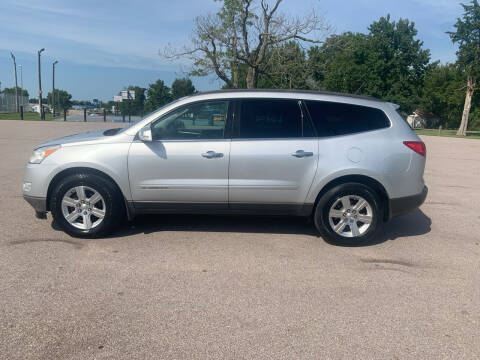 2009 Chevrolet Traverse for sale at Grace Motors LLC in Sullivan MO