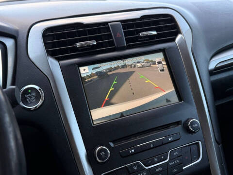 2017 Ford Fusion Hybrid SE