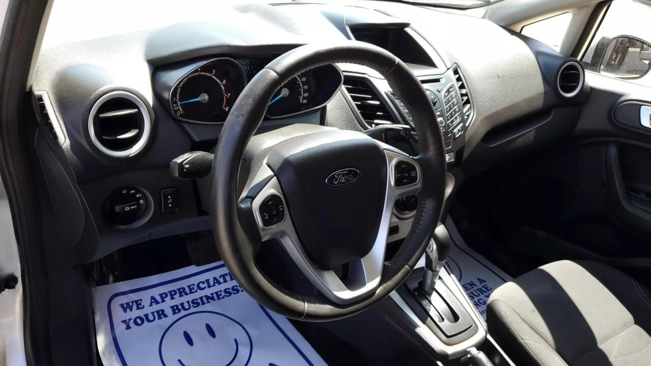 2014 Ford Fiesta SE 4dr Hatchback 13