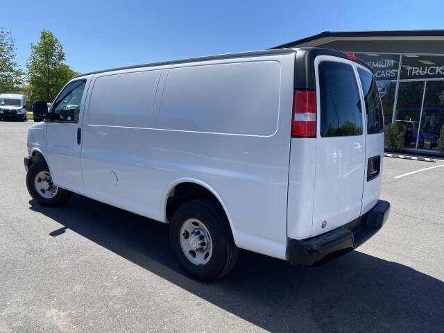 2022 Chevrolet Express 2500