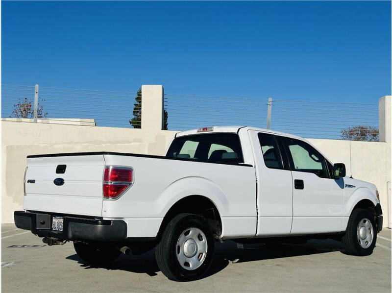 2009 Ford F-150 STX photo 4