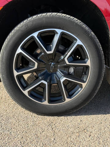 2023 Chevrolet Suburban RST