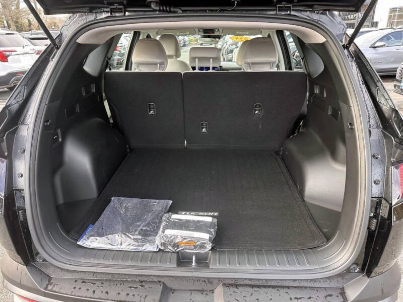 2025 Hyundai Tucson SE