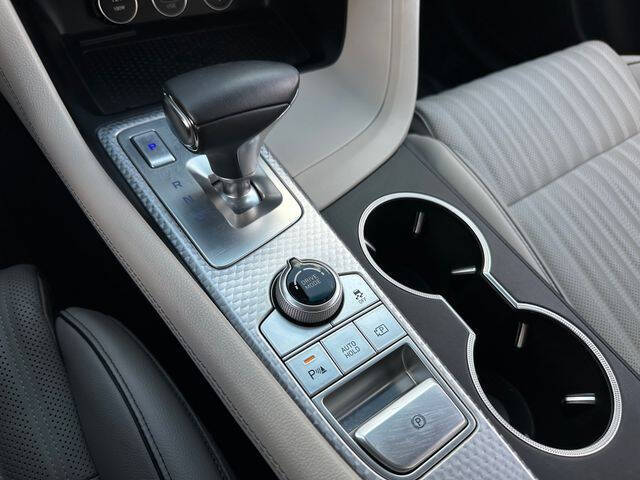 2023 Genesis G70
