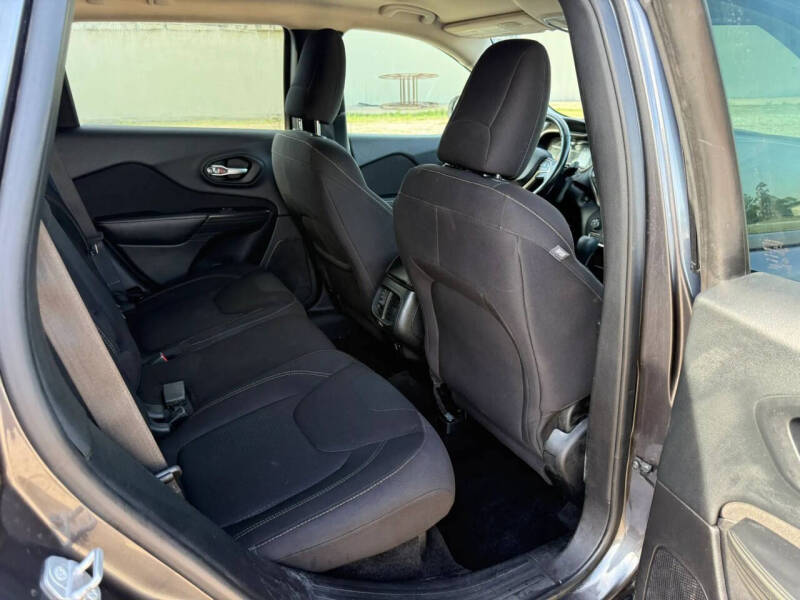 2016 Jeep Cherokee Latitude Altitude