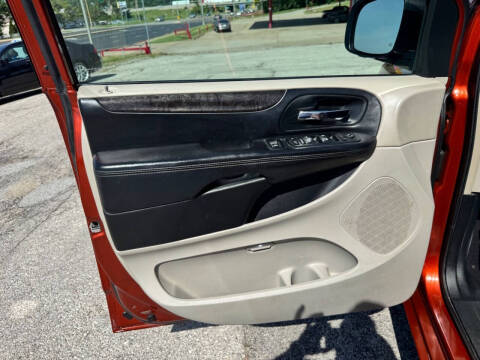 2012 Dodge Grand Caravan Crew