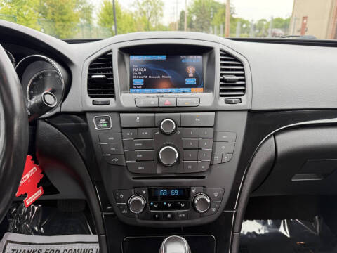 2013 Buick Regal Premium 1
