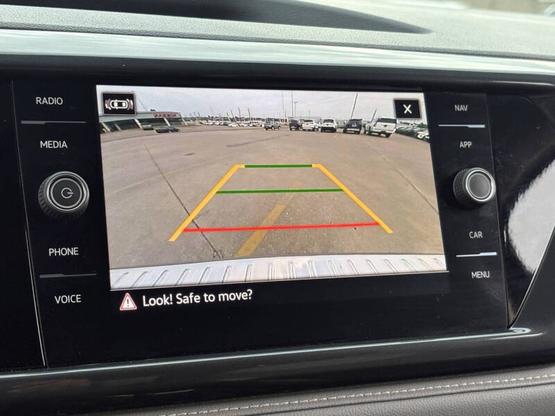 2024 Volkswagen Taos SEL 4Motion