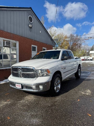 2017 RAM 1500 SLT