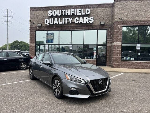 2021 Nissan Altima for sale at SOUTHFIELD QUALITY CARS in Detroit MI