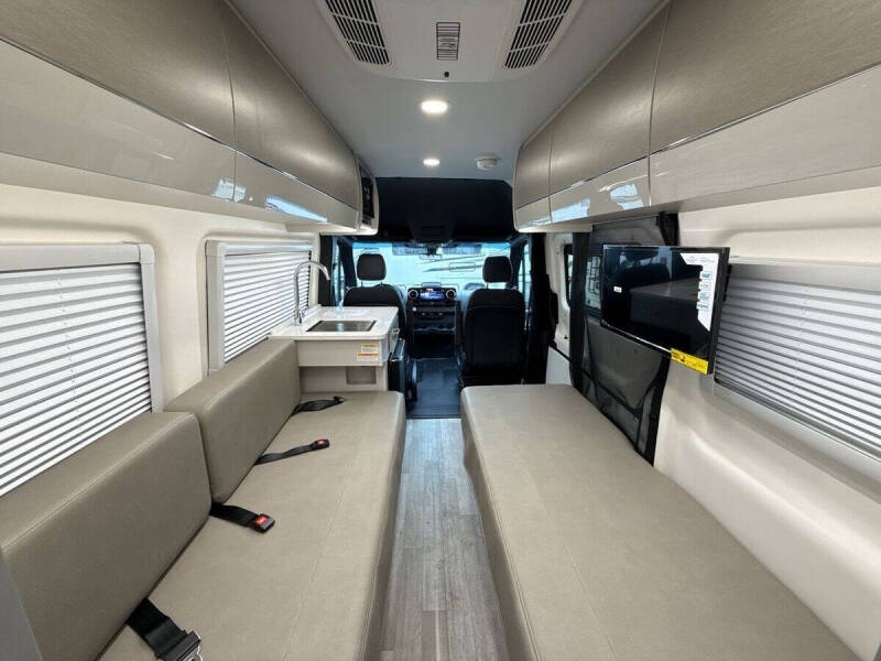 2025 Mercedes-Benz Sprinter