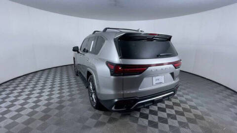 2024 Lexus LX 600 F SPORT Handling