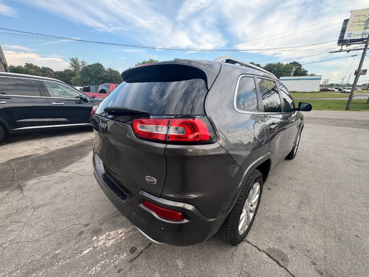 2018 Jeep Cherokee for sale at KAISER MOTOR CARS.LLC in Bowling Green, KY