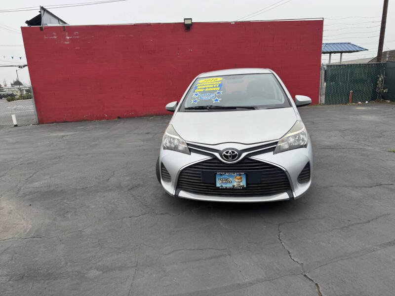 2016 Toyota Yaris 5-Door LE