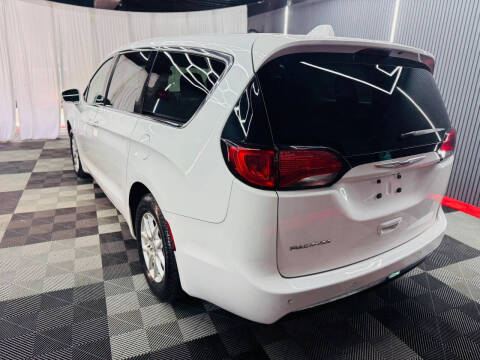 2020 Chrysler Pacifica Touring