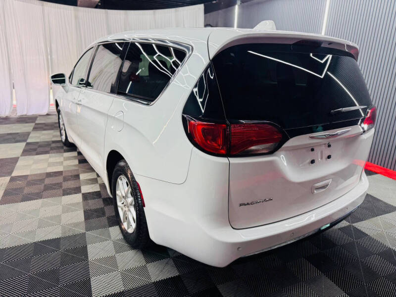 2020 Chrysler Pacifica Touring