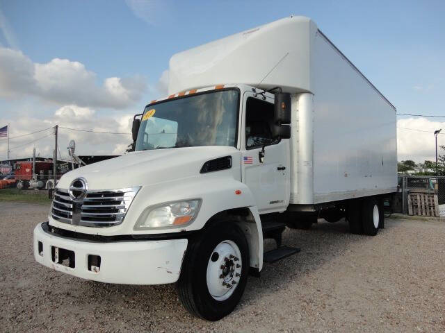 2010 Hino 238