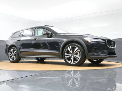 2025 Volvo V60 Cross Country B5 Plus