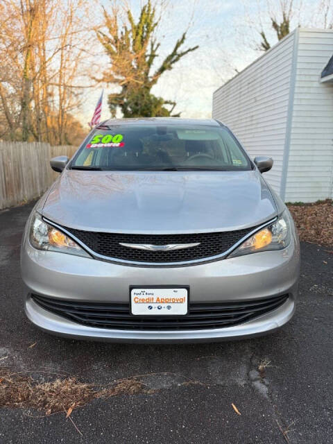 2017 Chrysler Pacifica for sale at Joes Blvd Auto Sales in Hopewell, VA