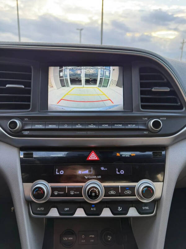 2020 Hyundai Elantra