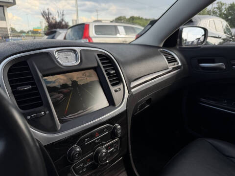 2015 Chrysler 300 Limited