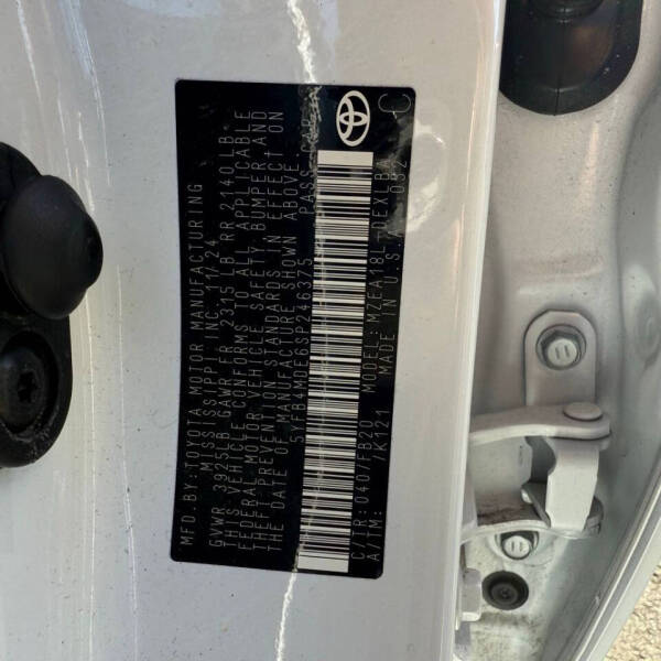 2025 Toyota Corolla LE