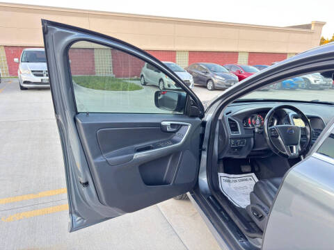 2016 Volvo XC60 T5 Drive-E Premier