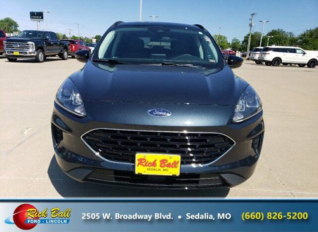 Used 2022 Ford Escape SE with VIN 1FMCU9G68NUA80143 for sale in Kansas City