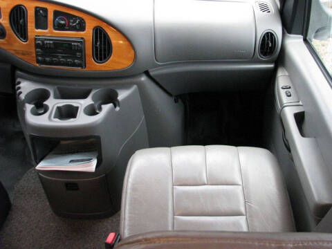 2003 Ford E-Series E-450 SD