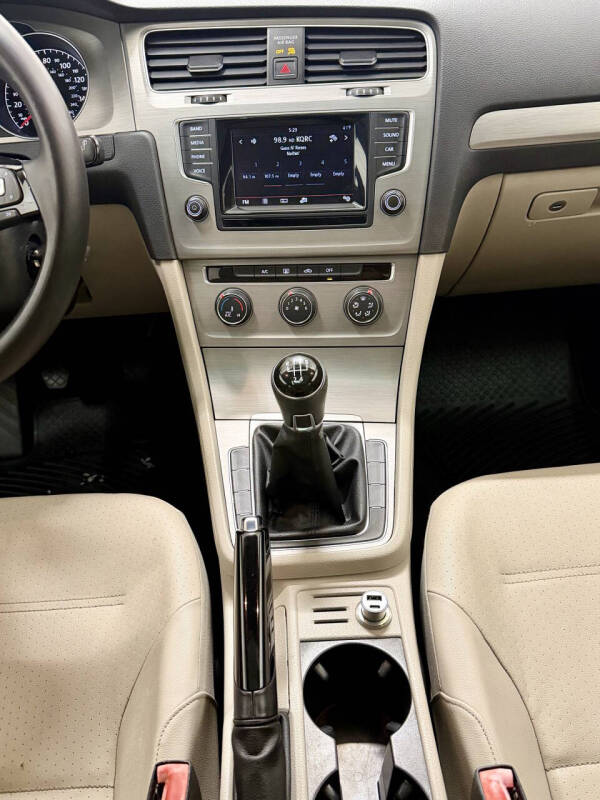 2015 Volkswagen Golf TSI S