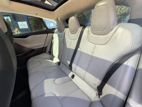 2016 Tesla Model S 70